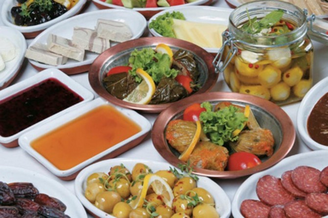 Ramazan’da dengeli beslenme uyarısı