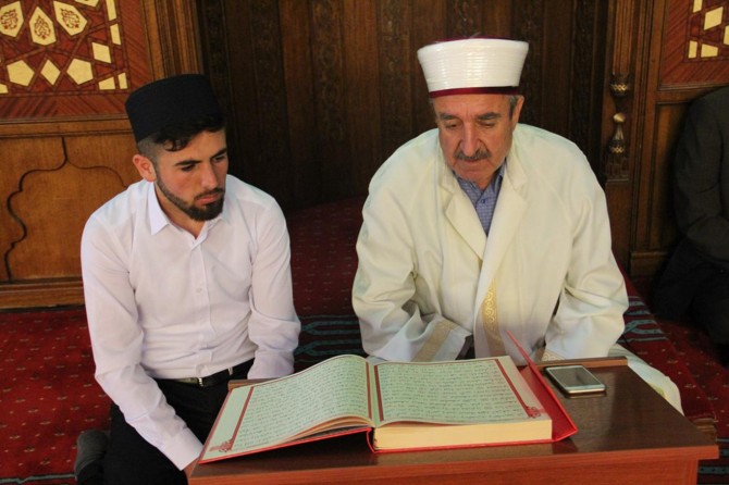 "Kur'an-ı Kerim'i mukabele ile insanın merkezine almamız lazım"