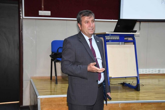 Çürükçül bakteriler toprağın verimli hâle gelmesine katkı sağlar