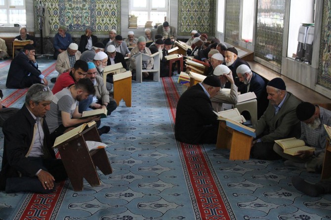 "Halk mukabele hususunda çok titiz ve duyarlıdır"