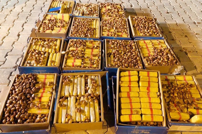 Di nava qotîyên xurmeyan de 138 kîlo eroîn hat bidestxistin