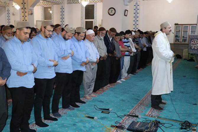 “Enderun usulü teravih namazı”na yoğun ilgi