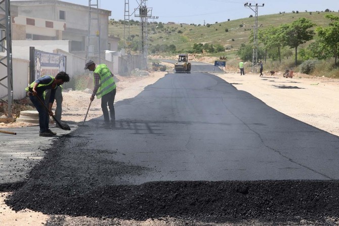 Asfalt işçilerinin zorlu Ramazan mesaisi