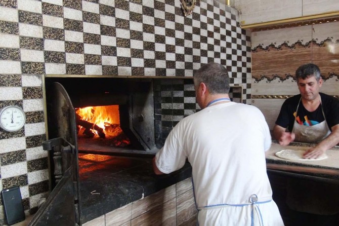 "Ateşin önünde oruç tutmak iman gücüyledir"
