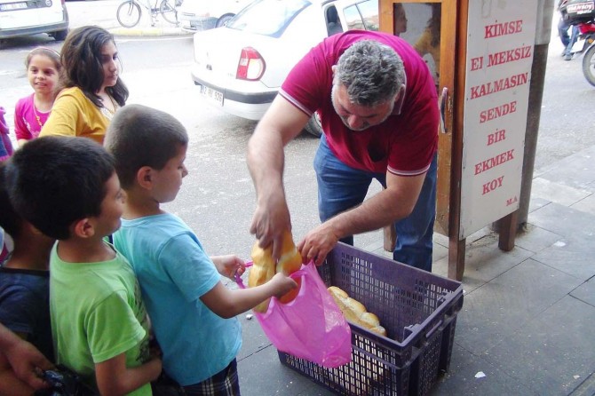 Adıyaman'da bir ekmek de sen koy kampanyası