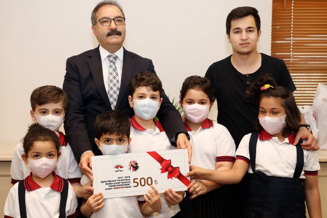 Gaziantep’te lösemili çocuklardan örnek davranış