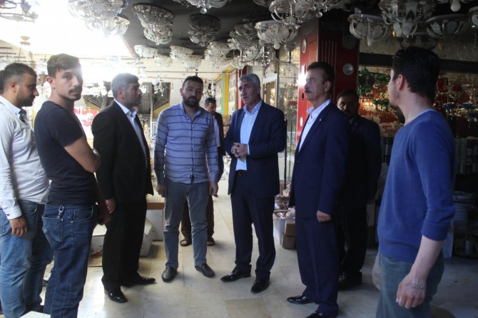 HÜDA PAR'dan iş yeri yanan esnafa ziyaret