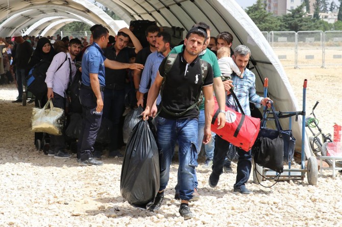 10 bin Suriyeli bayram için ülkesine döndü