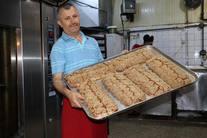 İftar sofralarını süsleyen lezzet: Ramazan kahkesi