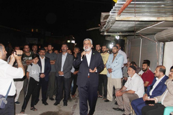 "HÜDA PAR olarak Türkiye'de gidilmedik yer bırakmayacağız"