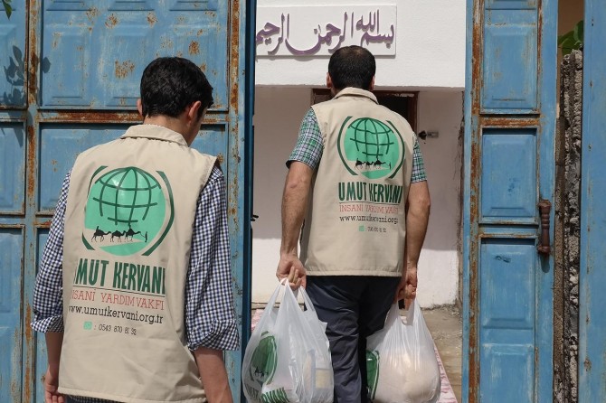 Kerwana Umûdê di Remezanê de xebatên xwe yên alîkarîyê didomîne