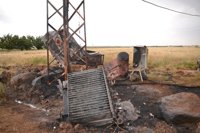 Elektrik trafosu patladı