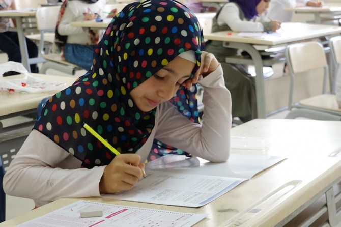 Diyarbakır’da öğrenciler hafızlık eğitimi için ter döktü