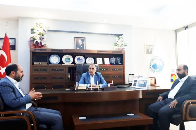 “Attığımız adımları memleketin maslahatını düşünerek atıyoruz”