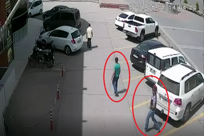 Motosiklet hırsızlığı kameralara yansıdı