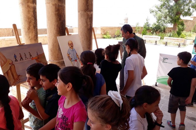 Yeşilay’dan karikatür sergisi