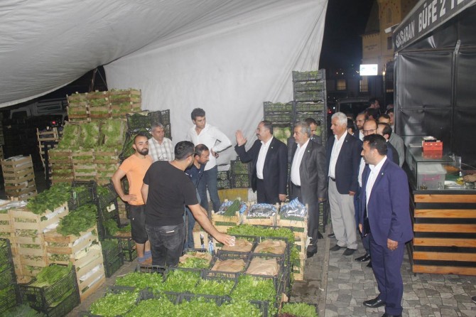 HÜDA PAR’dan hal esnafına sahur ziyareti