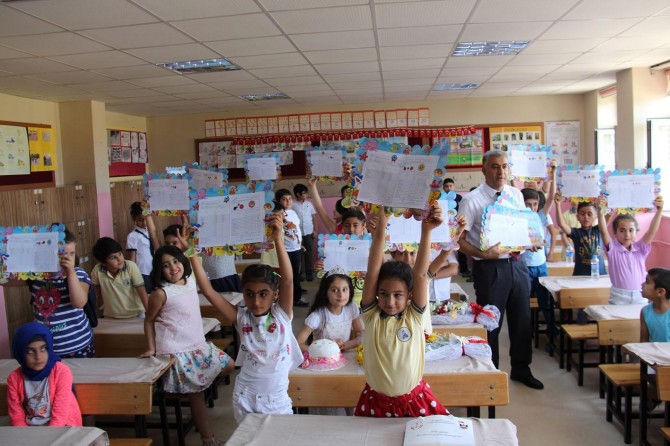 Diyarbakır’da 441 bin öğrenci karne aldı