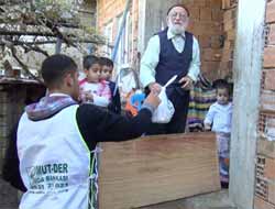 Umut-Der 4 Bin 870 Aileye Kurban Eti Dağıttı (Foto)