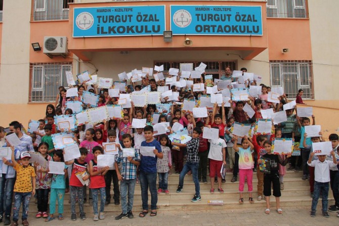 ​Karne yıl boyunca çalışmalarının semeresini gösterir