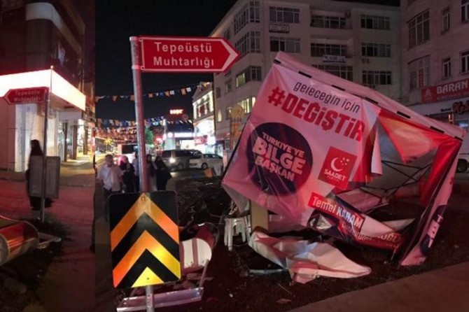 ​İstanbul Ümraniye'de Saadet Partisi standına saldırı