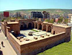 Çareseriya Bedi’uzzeman Se’îdê Nûrsî Bo Pirsgirêka Malî a Medreseyan