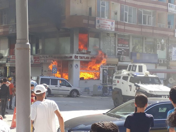 ​Mardin Kızıltepe'de mutfak tüpünden yangın çıktı: 2 yaralı