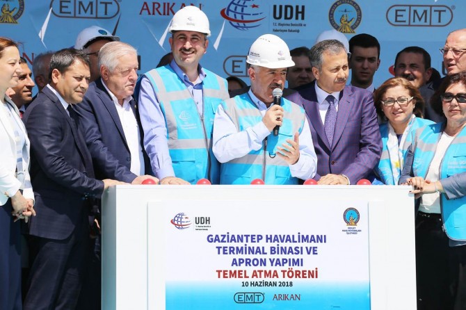 Gaziantep havalimanı yeni terminal binasının temeli atıldı