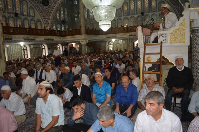 Di îda Remezanê de camî tije bûn