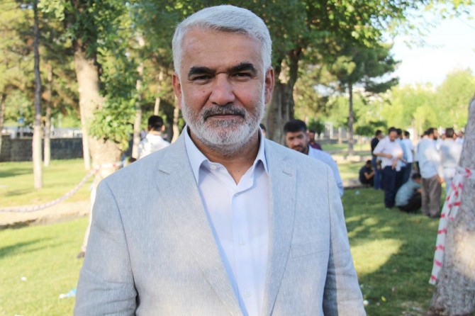 "Kardeşlerimden istirhamım hızlarını ve çabalarını biraz daha artırsınlar"