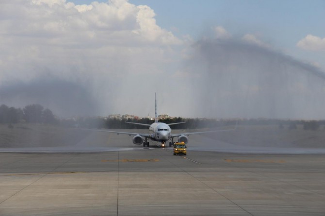 Diyarbakır-Avrupa uçuşları başladı