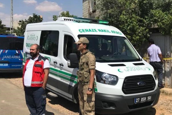 Gaziantep’te damat dehşeti: Eşini ve eşinin anne-babasını öldürdü