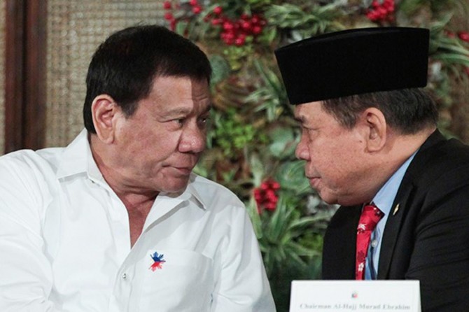 Duterte Bangsamoro Eyalet Anayasası'nın kopyasını aldı