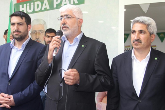 Bir vatandaşımızın ayağına bir çakıl taşı dahi değmesine razı değiliz