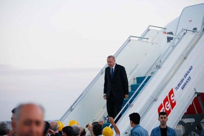 Erdoğan'ın uçağı İstanbul'un üçüncü havalimanına iniş yaptı