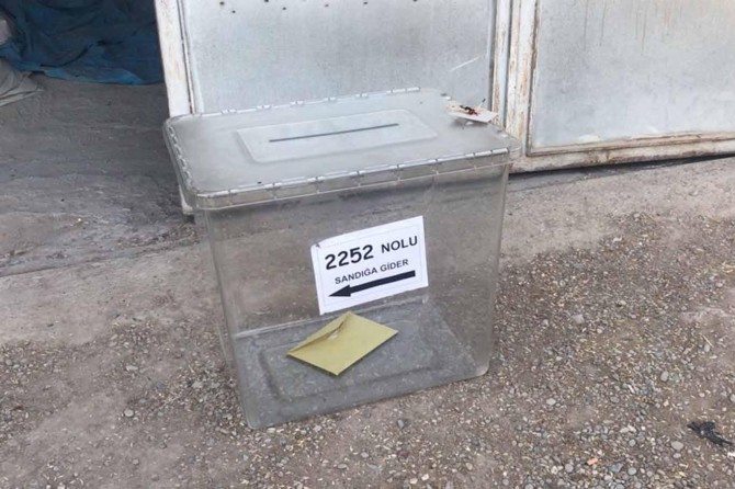 Köyde bir kişi için sandık kuruldu