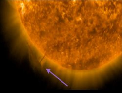 Güneşteki Bu Çizgi ve Küre Ne?