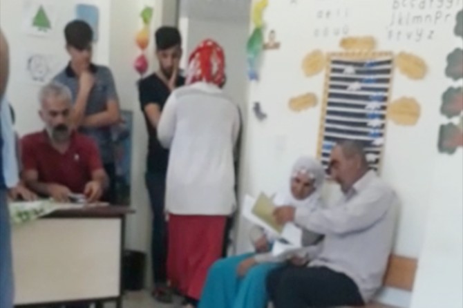 Hat îddîakirin li Êlihê bi şikleke bêûsil deng hat dayîn