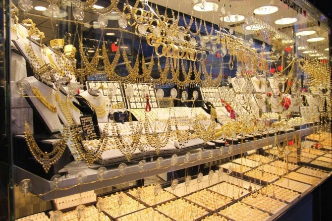 Altın ve dolarda sert düşüş