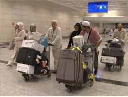 İlk Hacı Kafilesi Yurda Döndü