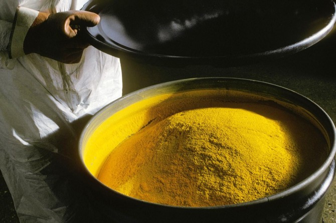 İran nükleer yakıt için düğmeye bastı