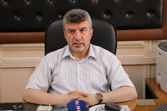 Stresli durumdaki öğrencileri rahatlatacak olan en önemli kişiler ailelerdir