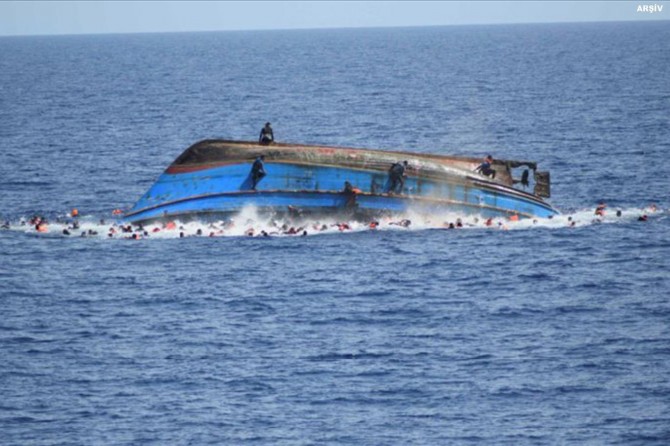 100 penaber di behrê de xeniqîn