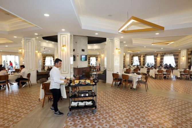 Van Büyükşehir Belediyesinin ilk sosyal tesisi açıldı