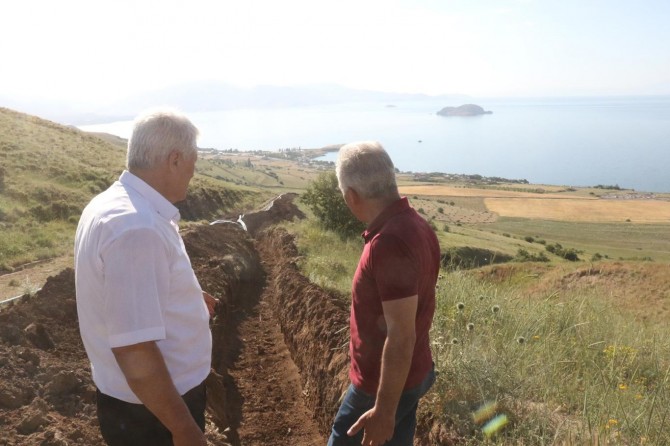 Akdamar Adasına su götürme çalışmaları sürüyor