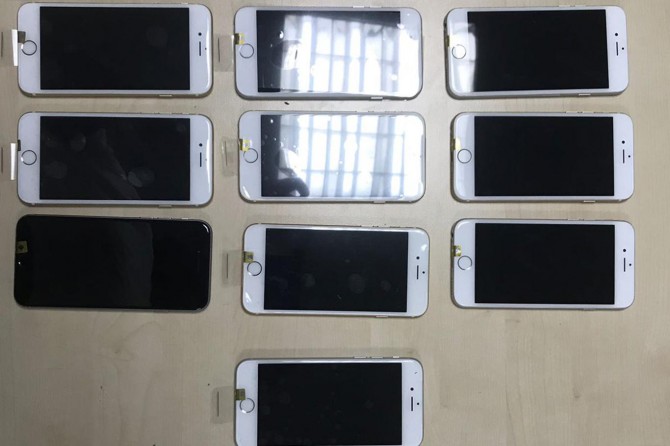 Van’da kaçak cep telefonları ele geçirildi