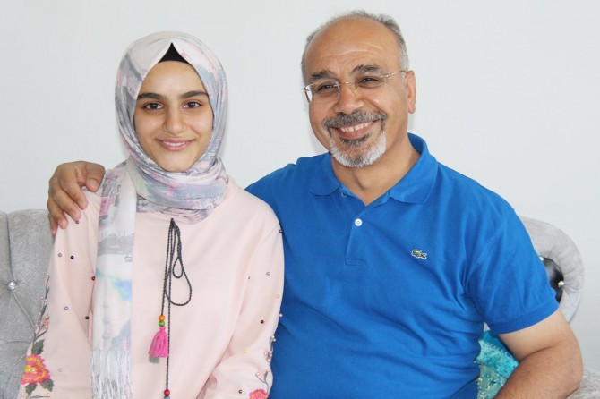 Suriyeli kız öğrenci Diyarbakır’da bir başarıya imza attı