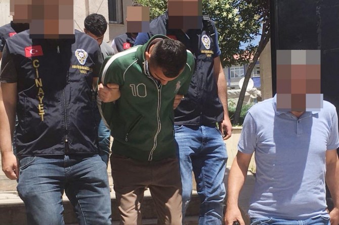 Van İpekyolu'nda kasten adam öldürmeye teşebbüs eden 2 kişi tutuklandı