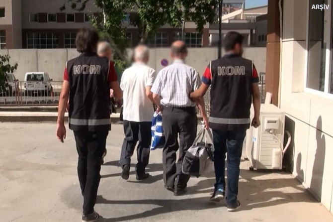 ​Hakkari ve Mersin’de uyuşturucu operasyonu: 25 gözaltı