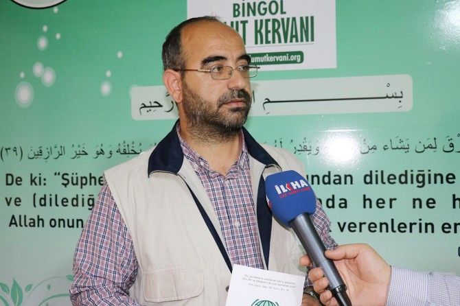 Bingöl Umut Kervanından yüzlerce aileye yardım